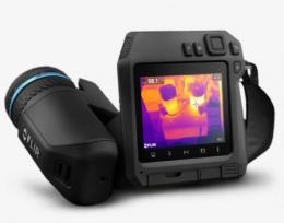 赤外線サーモグラフィカメラ　FLIR T540